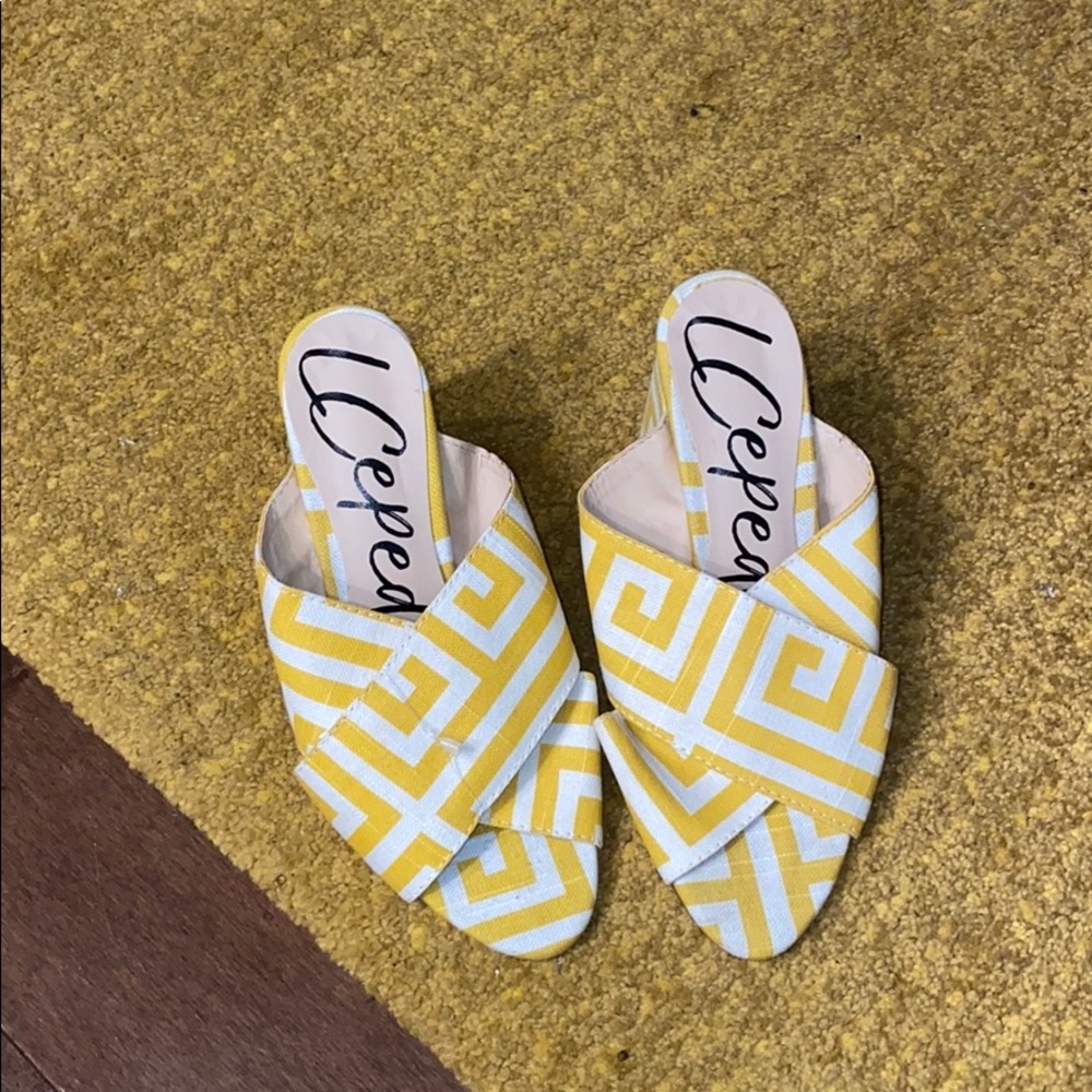 Heeled mules